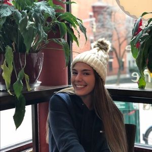 Meet your Posher, Kylee